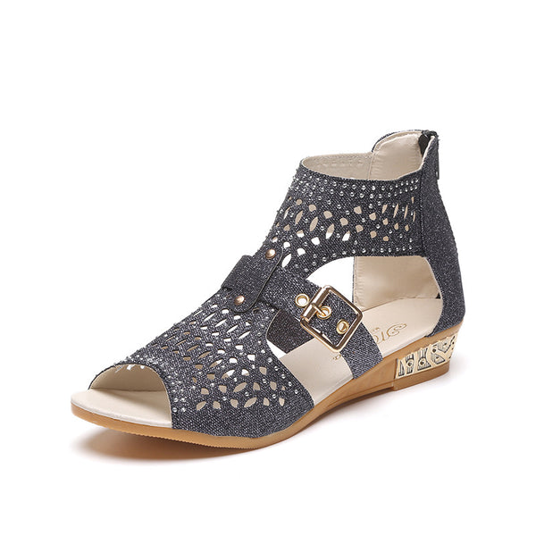 Rivet Flat Sandals Women's Q2