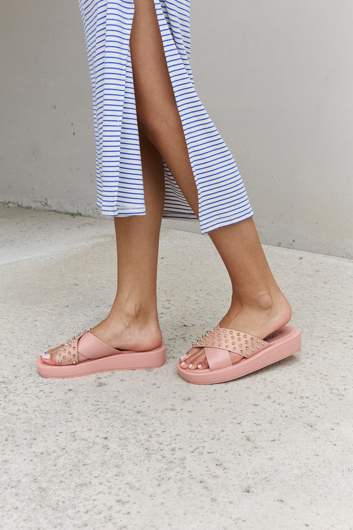 Forever Link Studded Cross Strap Sandals in Blush Trendsi