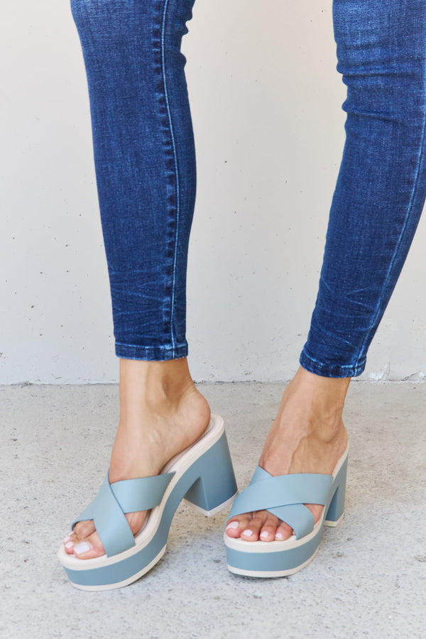 Weeboo Cherish The Moments Contrast Platform Sandals in Misty Blue Trendsi