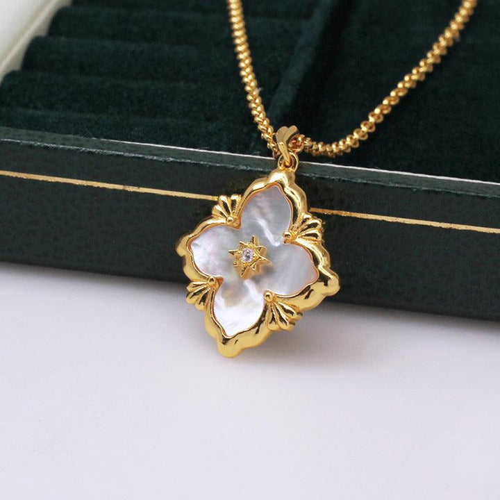 Women's Vintage Court Clover Shape Pendant Necklace - Super Amazing Store