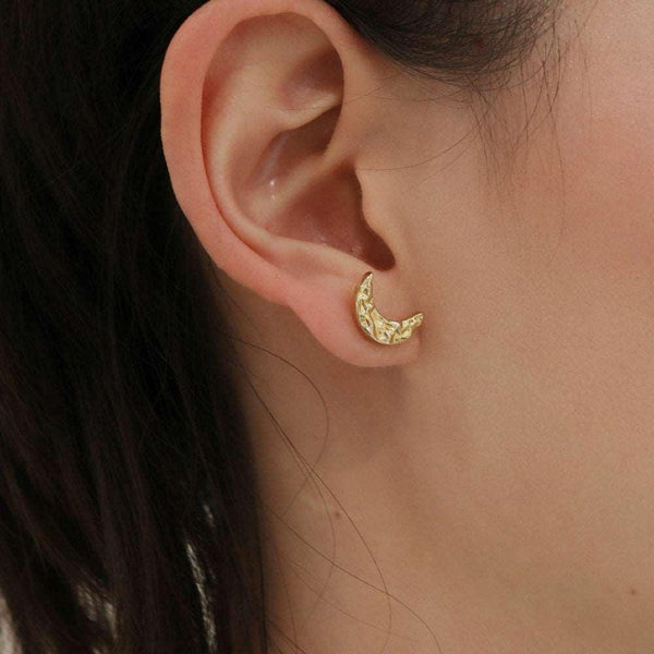 A Pair Of Asymmetrical Moon Earrings - Super Amazing Store