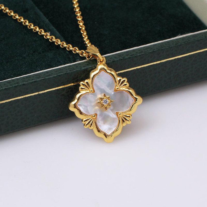 Women's Vintage Court Clover Shape Pendant Necklace - Super Amazing Store